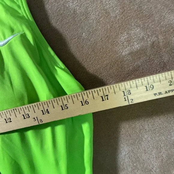 Nike Neon Green Women's  bra Top - Picture 11 of 12